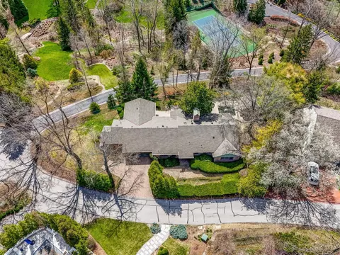 9 Hill Hollow Ln, Cincinnati, OH 45208