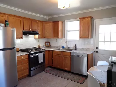 Kitchen - 4406 Galbraith Rd, Cincinnati, OH 45236 photo 1 of 1