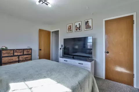 Bedroom - 9215 Coogan Dr, Cincinnati, OH 45231 photo 2 of 5