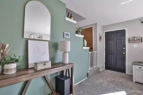 Entry Way - 9215 Coogan Dr, Cincinnati, OH 45231 photo 1 of 2