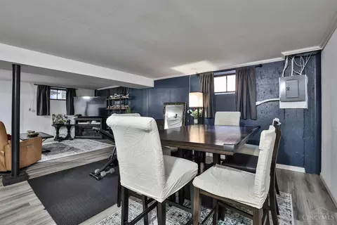 Dining - 9215 Coogan Dr, Cincinnati, OH 45231 photo 6 of 6