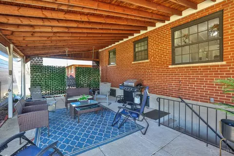 Exterior - 9215 Coogan Dr, Cincinnati, OH 45231 photo 5 of 11