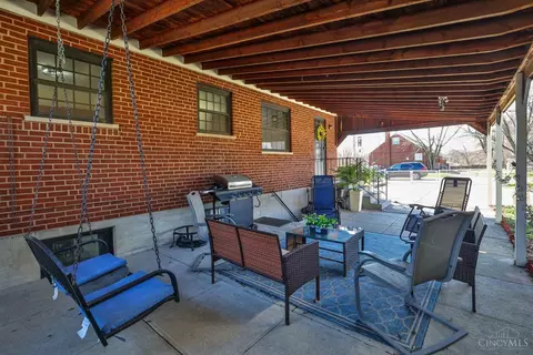 Exterior - 9215 Coogan Dr, Cincinnati, OH 45231 photo 6 of 11