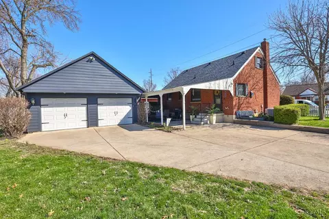 Exterior - 9215 Coogan Dr, Cincinnati, OH 45231 photo 9 of 11