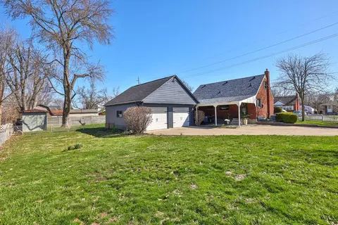 Exterior - 9215 Coogan Dr, Cincinnati, OH 45231 photo 7 of 11