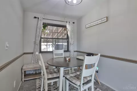 Dining - 9215 Coogan Dr, Cincinnati, OH 45231 photo 2 of 6