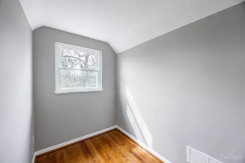 Bedroom - 3281 Dunn Ct, Cincinnati, OH 45238 photo 10 of 10