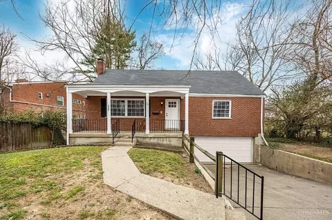 Exterior - 3281 Dunn Ct, Cincinnati, OH 45238 photo 3 of 8