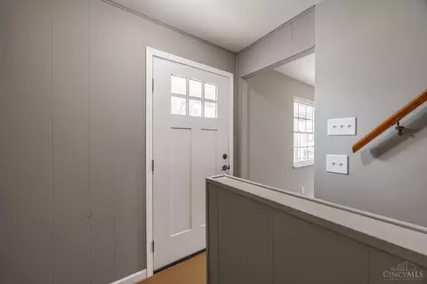 Entry Way - 3281 Dunn Ct, Cincinnati, OH 45238 photo 1 of 1