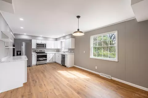 Kitchen - 3281 Dunn Ct, Cincinnati, OH 45238 photo 5 of 5