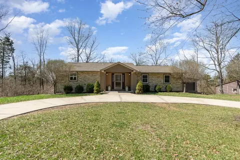 2531 Thicket Dr, Bethel, OH 45106