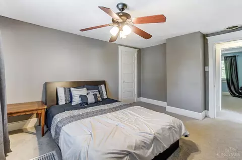 Bedroom - 4231 Galbraith Rd, Deer Park, OH 45236 photo 2 of 5