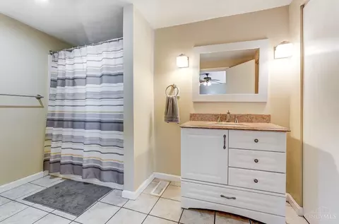 Bath - 4231 Galbraith Rd, Deer Park, OH 45236 photo 1 of 3