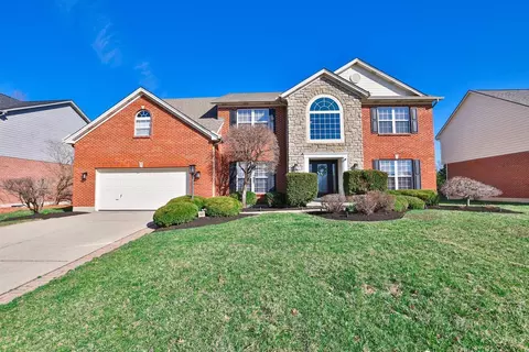 6073 Fairway Dr, Mason, OH 45040