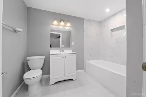 Bath - 3210 Cavanaugh Ave, Cincinnati, OH 45211 photo 2 of 2