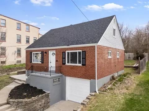 Exterior - 3210 Cavanaugh Ave, Cincinnati, OH 45211 photo 4 of 7