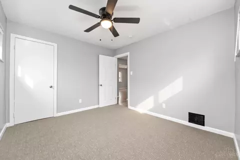 Bedroom - 3210 Cavanaugh Ave, Cincinnati, OH 45211 photo 4 of 5