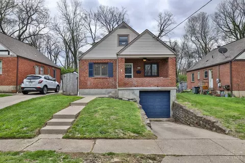 6839 Esther Ln, Madeira, OH 45243