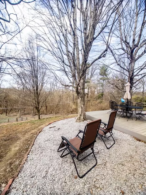 Exterior - 10141 Lochcrest Dr, Cincinnati, OH 45231 photo 2 of 2