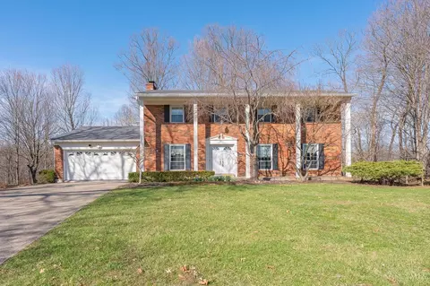 8032 Deershadow Ln, Montgomery, OH 45242