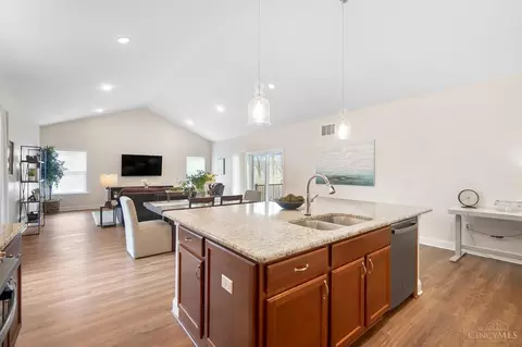 4841 Laurel Ave, Blue Ash, OH 45242 photo 14
