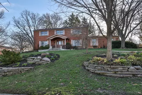 1202 Morts Pass, Wyoming, OH 45215