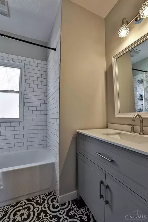 6120 Alpha St, Cincinnati, OH 45227 photo 21