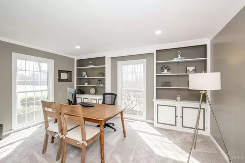 4891 Drake Rd, Cincinnati, OH 45243 photo 8