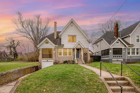 1227 Rossmore Ave, Cincinnati, OH 45237