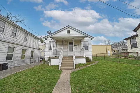 110 Voorhees St, Reading, OH 45215