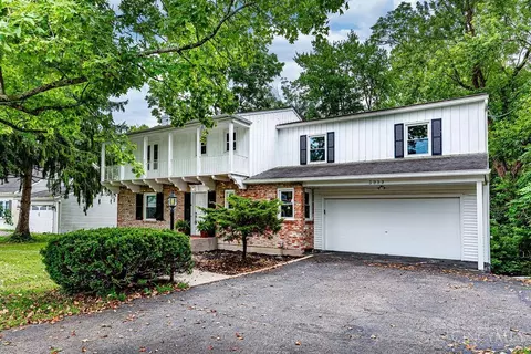 5999 Contreras Rd, Oxford, OH 45056