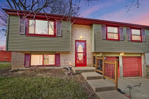 1736 Del Rio Dr, Hamilton, OH 45013
