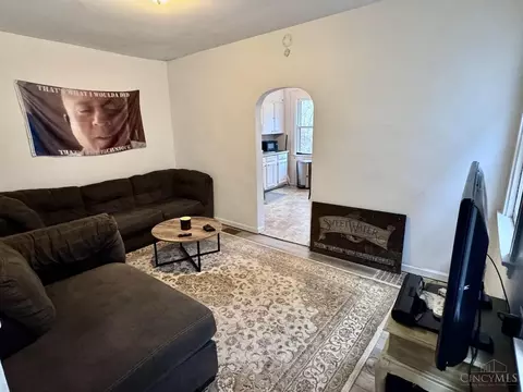 Living - 2314 Flora St, Cincinnati, OH 45219 photo 2 of 2