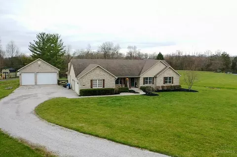 2105 Amber Hill Rd, Batavia, OH 45103
