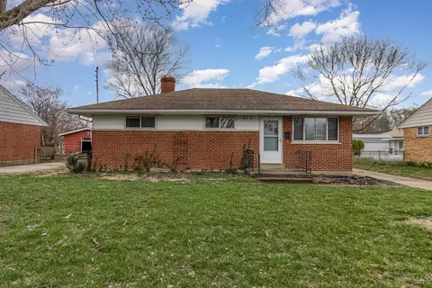 21 Winnebago Dr, Milford, OH 45150