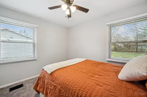 Bedroom - 121 Whippoorwill Dr, Harrison, OH 45030 photo 6 of 8