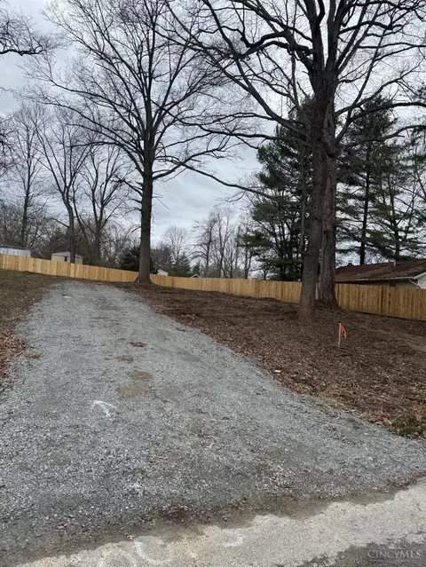 7076 Highland Trl, Paint Twp, OH 45133