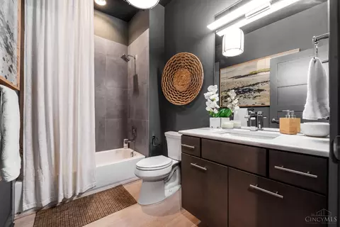 Bath - 413 Plum St, Cincinnati, OH 45202 photo 2 of 2
