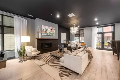 Living - 413 Plum St, Cincinnati, OH 45202 photo 3 of 6