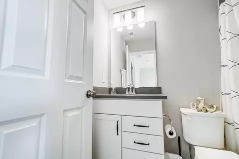 Bath - 5727 Eldon Dr, Liberty Twp, OH 45011 photo 5 of 9