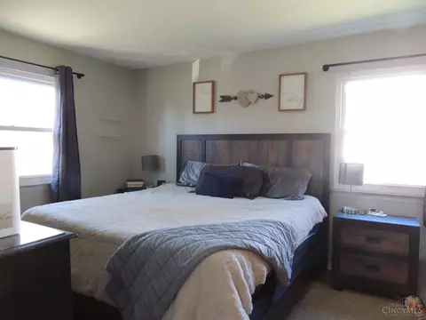 Bedroom - 137 Junedale Dr, Greenhills, OH 45218 photo 1 of 2
