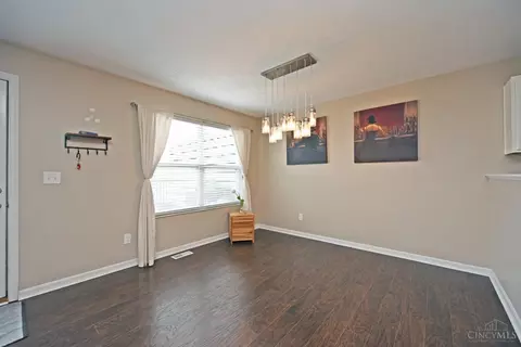 5037 Sullivans Ridge Dr, Morrow, OH 45152 photo 8