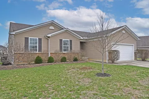 5037 Sullivans Ridge Dr, Morrow, OH 45152 photo 2