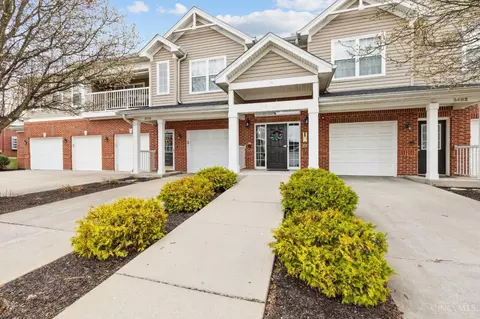 3498 Chestnut Park Ln, Cleves, OH 45002
