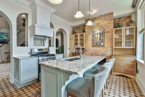 Kitchen - 547 Milton St, Cincinnati, OH 45202 photo 2 of 5