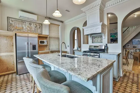 Kitchen - 547 Milton St, Cincinnati, OH 45202 photo 4 of 5