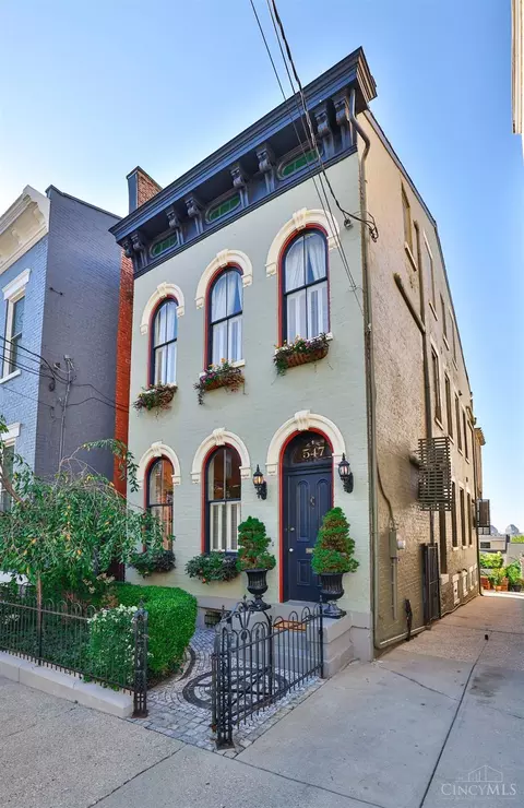 547 Milton St, Cincinnati, OH 45202