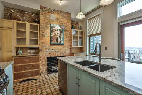 Kitchen - 547 Milton St, Cincinnati, OH 45202 photo 5 of 5