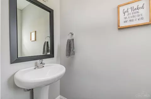 Bath - 602 Brownstone Row, Springboro, OH 45066 photo 2 of 4