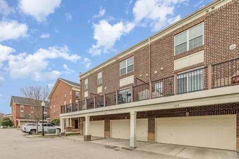 Exterior - 602 Brownstone Row, Springboro, OH 45066 photo 6 of 10